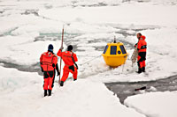 JIP Oil in ice. From large scale experiments in the Barents Sea. Foto; SINTEF