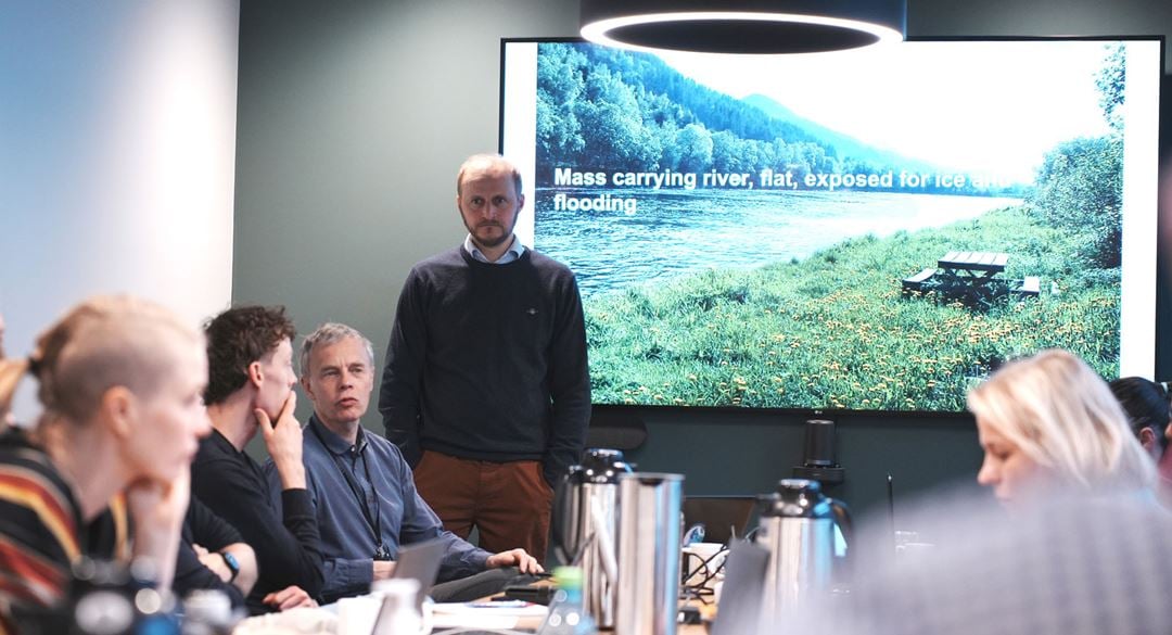 Simen Sørlie i Statkraft presenterte Trollheim kraftverk som en mulig case i prosjektet.