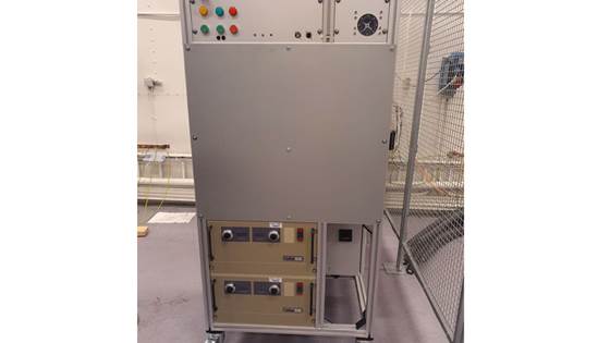 Bipolar switched wave voltage source