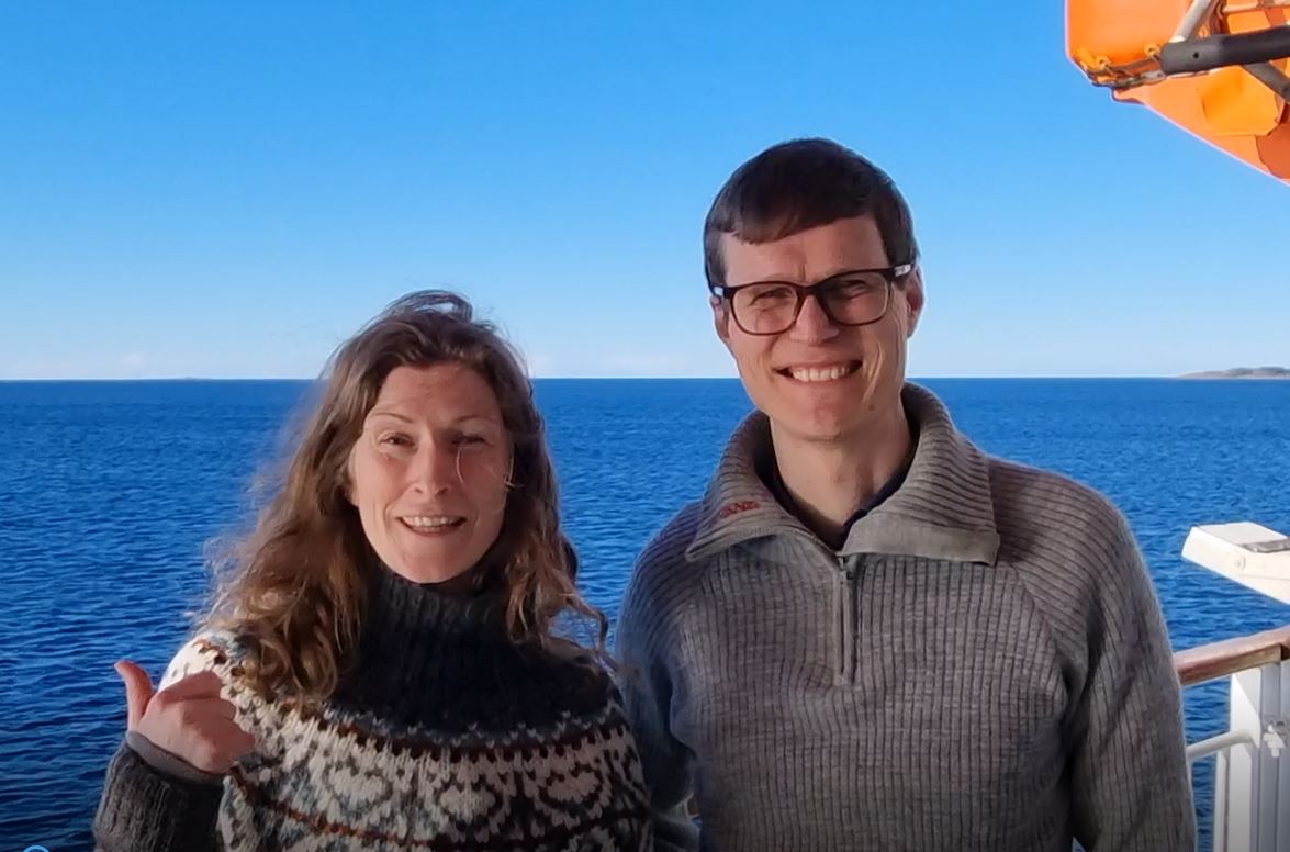 Oppdrettsanlegg som beveger seg stadig lengre ut på havet