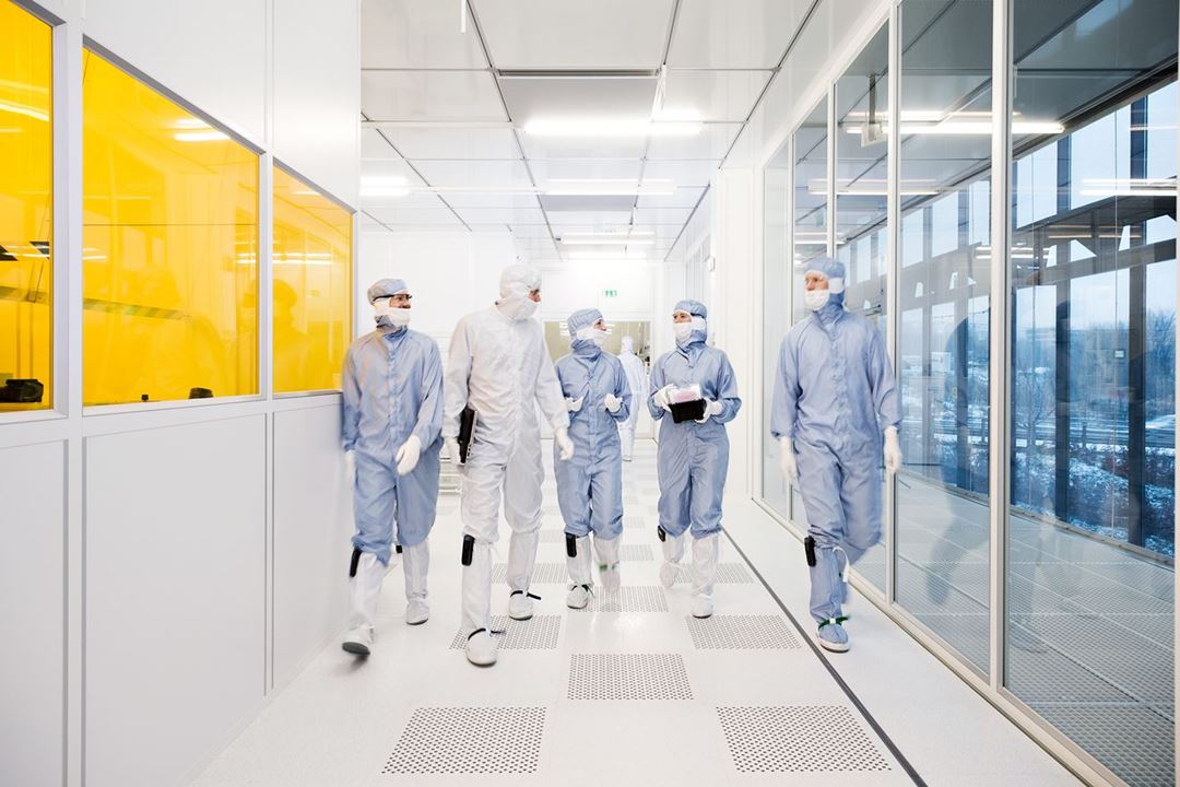Ansatte på SINTEF MiNaLab i Oslo. Foto: SINTEF / Geir Mogen.