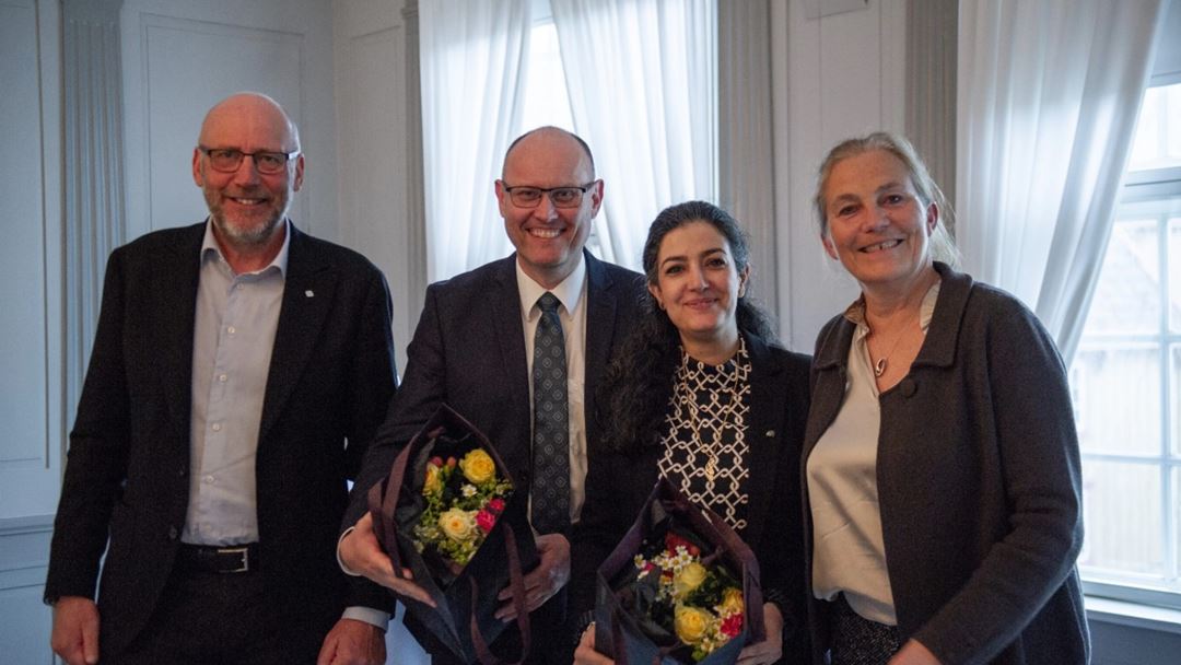 HUMANI: F.v: Rektor Tor Grande (NTNU), Pål Erik Goa (NTNU), Maryam Ziaei (NTNU) sammen med rektor Tor Grande og konsernsjef Alexandra Bech Gjørv (SINTEF). Foto: SINTEF/Karoline Ravndal Lorentzen.