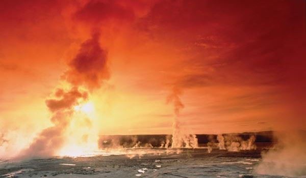 Steaming geysers at sunset. Photographed at Yellowstone National Park, USA.
Photo: Science Photo Library