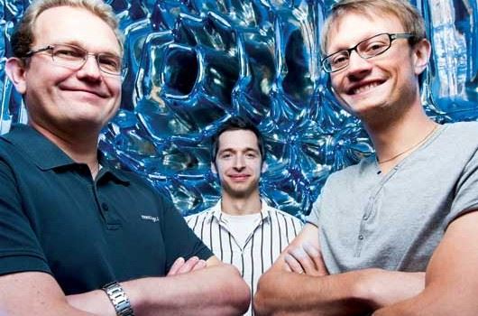 NEW SENSOR: The SINTEF researchers Ib-Rune Johansen (left), Michal Mielnik and Jon Olav Grepstad believe that they have helped develop ‘the ultimate biosensor’. 
Photo: Werner Juvik