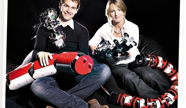 Ingrid Schjølberg and Erik Kyrkjebø of SINTEF ICT believe that robot snakes have brought their group special expertise in motor systems. 
Photo: Geir Mogen