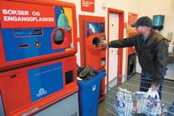 Tomra AS vil bruke det nye filteret til å måle flere plasttyper mer nøyaktig for å unngå feil ved sortering. Foto: Rune Petter Ness.