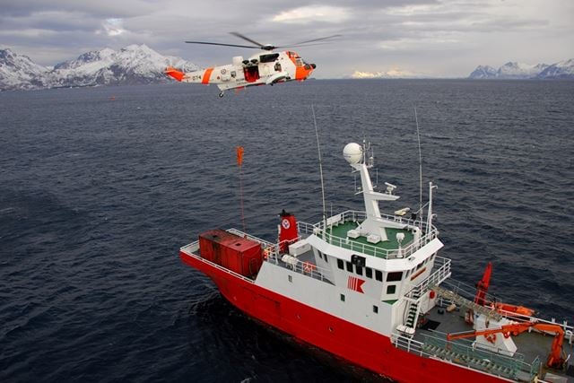 Å lage gode systemer for redningsoperasjoner i Arktis vil bli en av utfordringene når antallet seilaser øker. Foto: 330 Skvadronen.