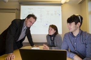Core participants in the “Cold CO2 Capture” project discuss their results. From the left; chief scientist Petter Nekså, research scientist Kristin Jordal and David Berstad, MSc, all of SINTEF Energy Research. Photo: SINTEF/Thor Nielsen