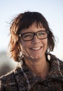 Ingelin Clausen ved MiNaLab på SINTEF jobber med å utvikle små sensorer for trykkmåling i kroppen. Hun er glad for samarbeidet med Sunnaas sykehus som gir muligheter for utprøving av teknologien på pasienter. Foto: Werner Juvik/SINTEF.