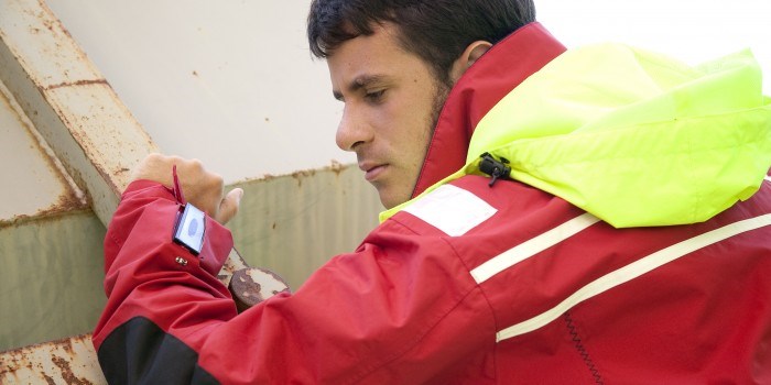Jakke funker som mobil i redningsaksjoner