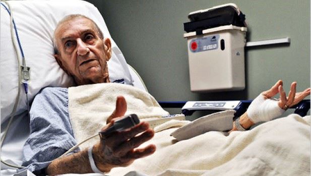 Elderly people may have complex symptoms,  and it is often not the most visible symptom in the elderly that is the most important in the sequence. Photo: Trinity Health.