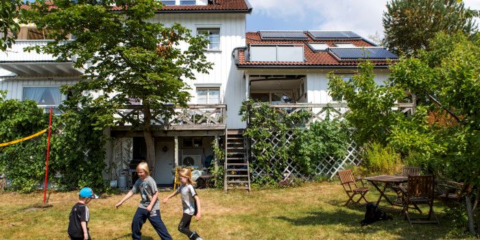 Seven solar cell systems were selected, all of which were installed in private residences. Housing association estates with solar heating systems were also included in the survey. Photo: Enova