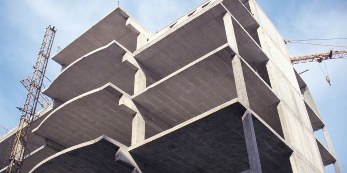 According to SINTEF, enough concrete constructions are built each year worldwide to exceed the height of Mount Everest (equivalent to a 10,000 metre-high concrete block covering one square kilometer). Photo: Thinkstock.