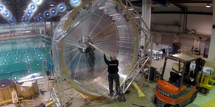 Stenger inn laksen for å stanse lakselusa