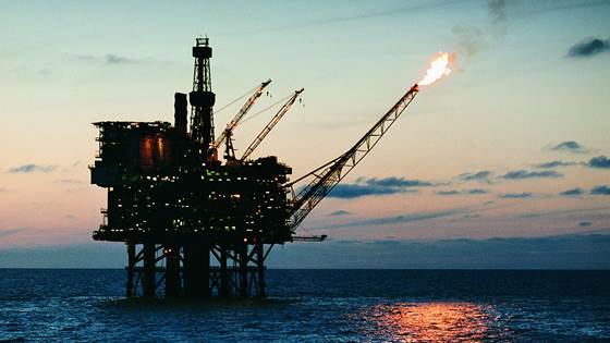 Ferske energiprognoser fra IEA: Verden har passert «peak fossil»