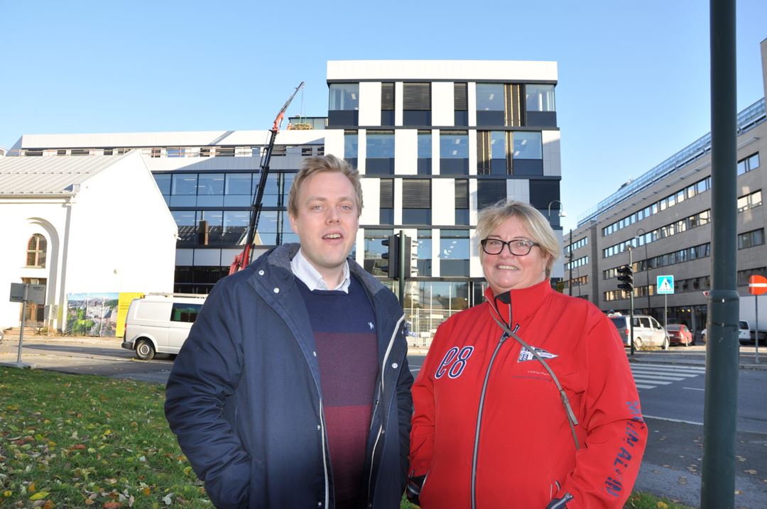 SINTEF, Skanska og flere andre samarbeidspartnere deltok i forskningsprosjektet SamBIM. Seniorforsker i SINTEF, Cecilie Flyen og Thomas Akselberg Sæve fra Skanska 