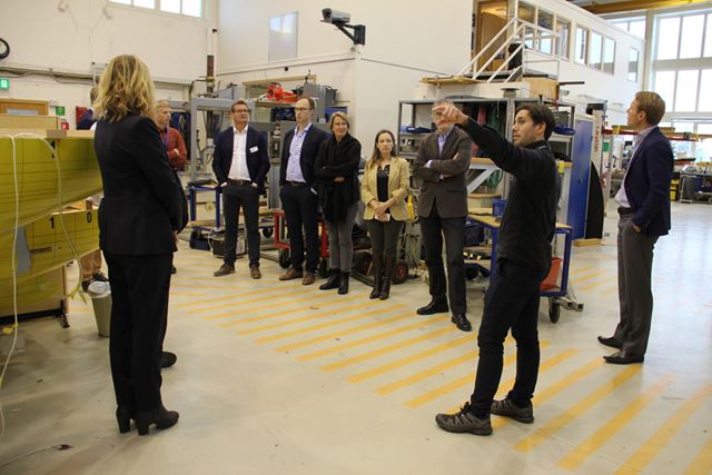 Industri- og forskningssamarbeidspartnere i prestisjeprosjektet Smart Maritime møttes nylig på MARINTEK for å få informasjon om status i SFIen (Senter for Forskningsdrevet Innovasjon).