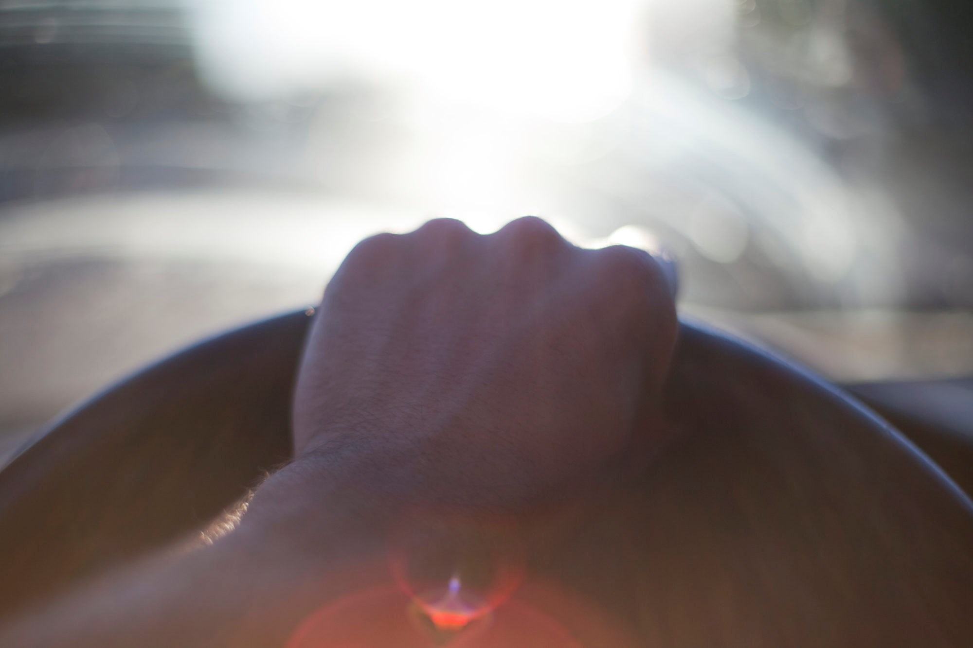 Forskning fra SINTEF viser at ISA (intelligent fartsstyring) er svært god måte å få norske personbiler til å redusere farten på. Dette vil kunne forhindre mange av de alvorligste ulykkene. Det vil i tillegg redusere klimautslippene og drivstofforbruket. Illustrasjonsfoto: Thinkstock.