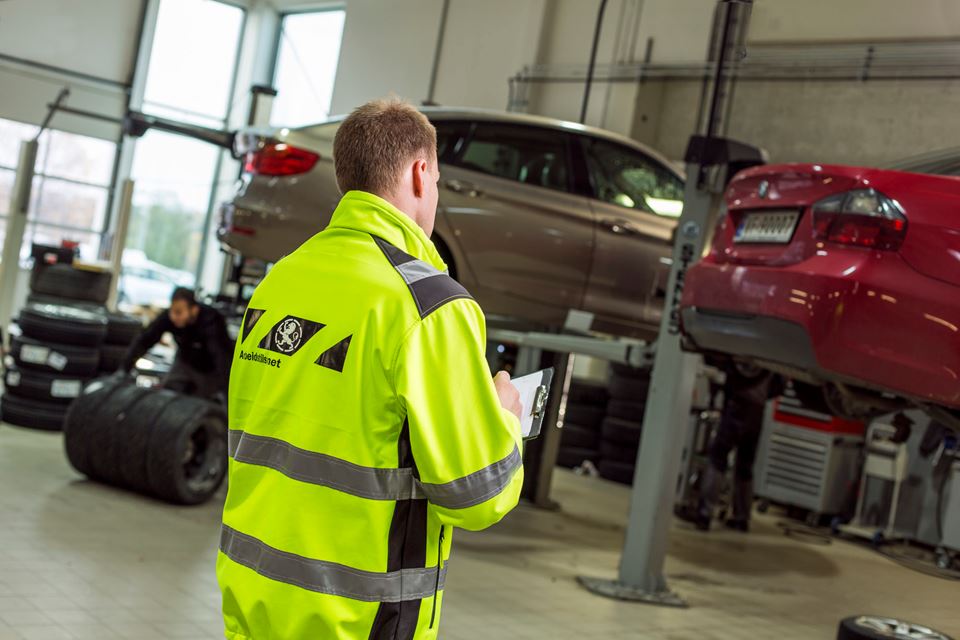 Et nytt verktøy skal nå hjelpe arbeidstilsynet med å velge ut bedrifter for tilsyn. Illustrasjonsfoto: Henrik Fjørtoft/Arbeidstilsynet.