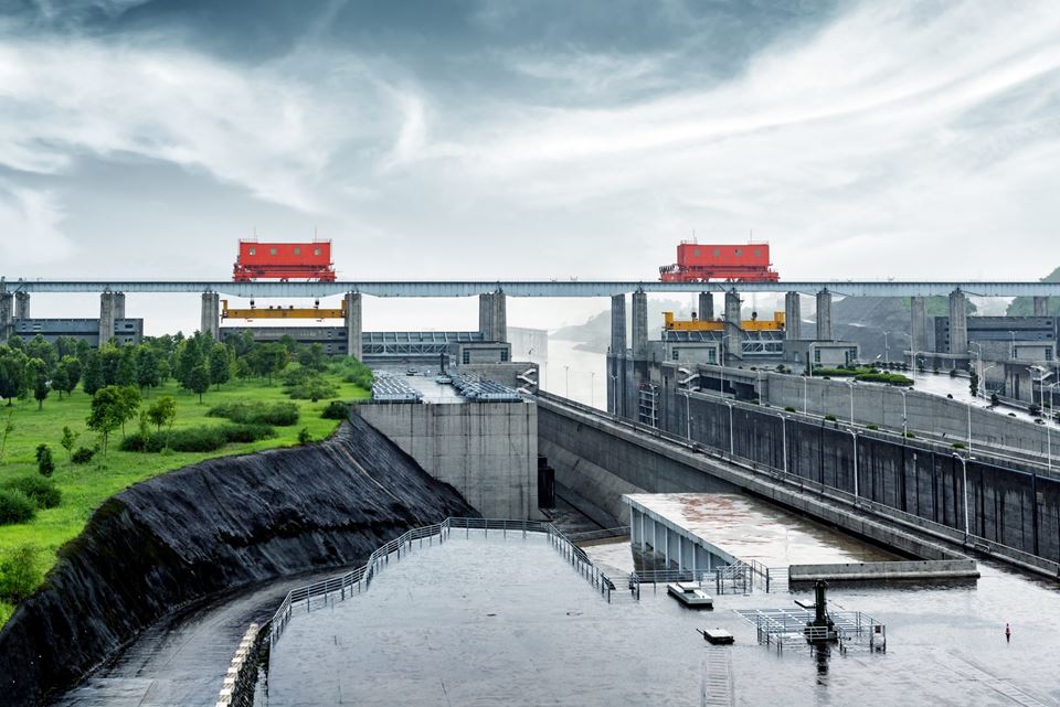 Nå skal kinesiske ingeniører lære om regulering av elver og påvirkningen dette har på miljøet, av norske forskere. Dette bildet er fra Three Gorges Dam i Kina, verdens største vannkraftverk. Illustrasjonsfoto: Thinkstock.