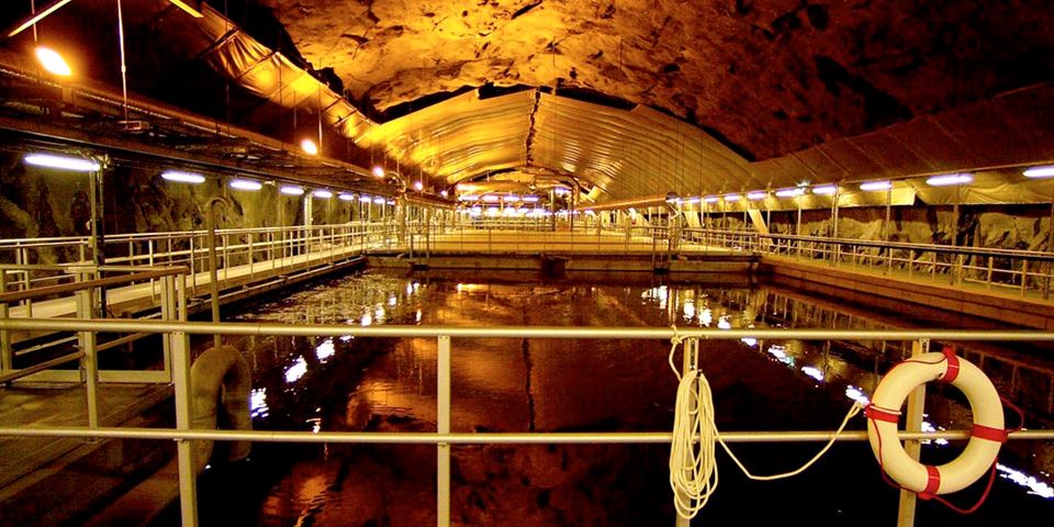 Verdifull gørr: Kloakkrenseanlegget på Bekkelaget inne i Ekebergåsen i Oslo. Kloakkslammet blir behandlet slik at bakterier drepes og lukt fjernes, for så å kjøres ut til korn- jord- og plenprodusenter på Østlandet. Foto: Olav Urdahl/Aftenposten/NTBScanpix