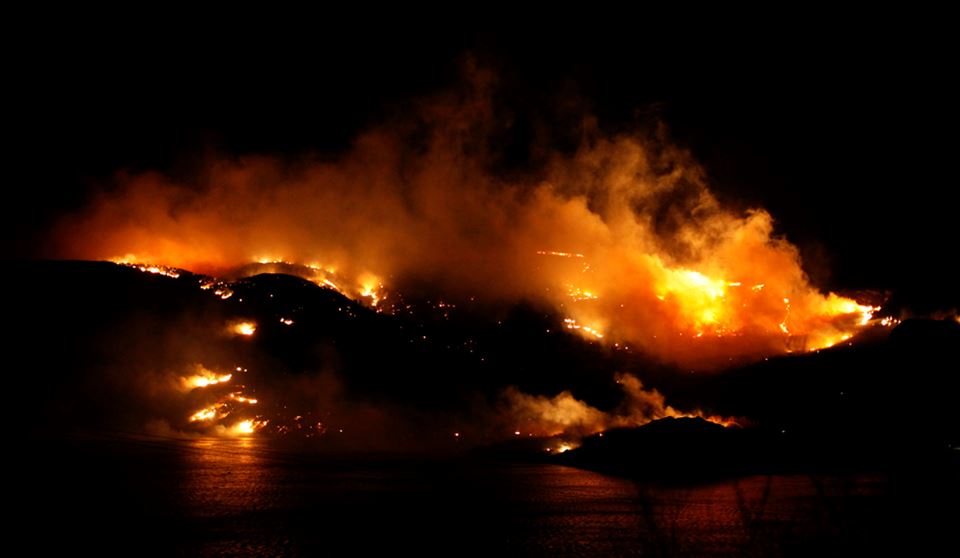 Fersk pakke med praktiske retningslinjer er utviklet for å styrke Europas evne til å håndtere kriser, deriblant store lyng- og skogbranner. Dette er ekstremhendelser også Norge har vært rammet av, som her i Flatanger i januar 2014. Foto: Ove Magne Ribsskog/flatangernytt/NTB scanpix
