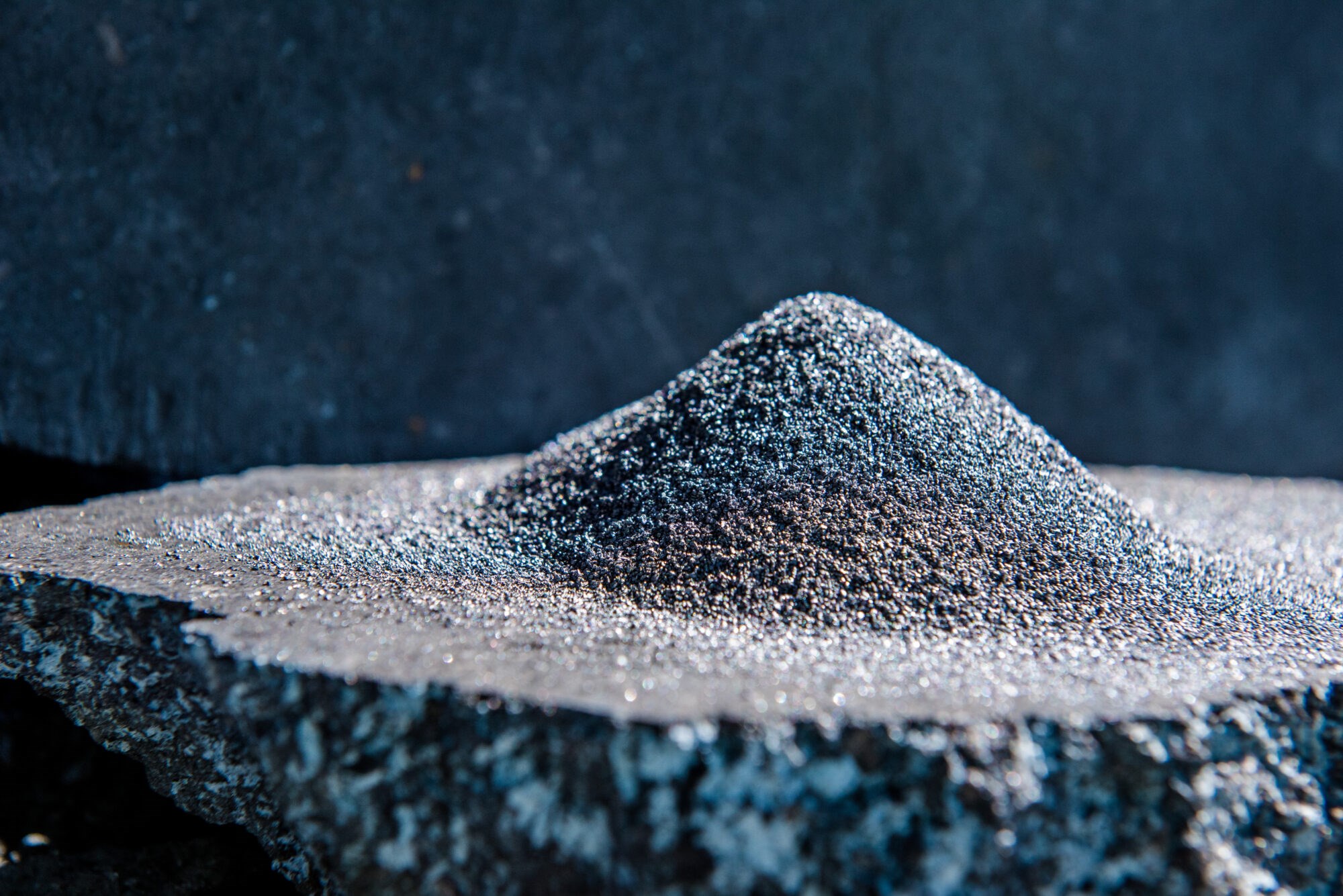 Vi er storforbrukere av silisium. Nå er vi kanskje på sporet av en produksjonsmåte uten CO2-utslipp