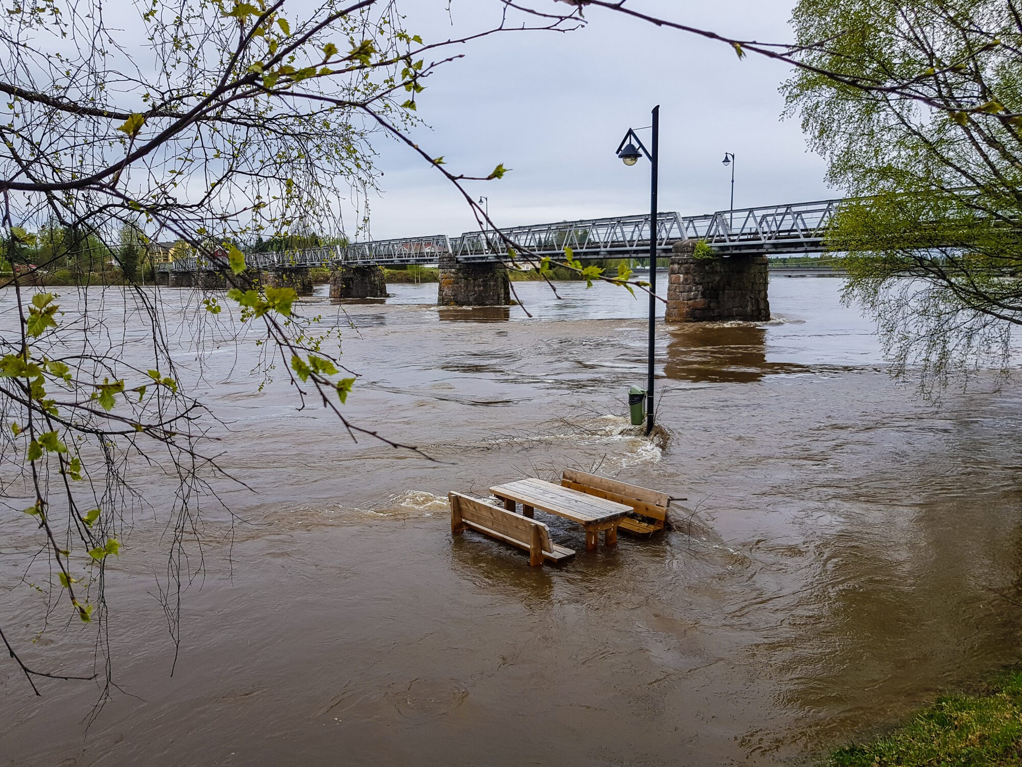 Uklart ansvar og urealistiske mål kan hindre flom- og skredsikring