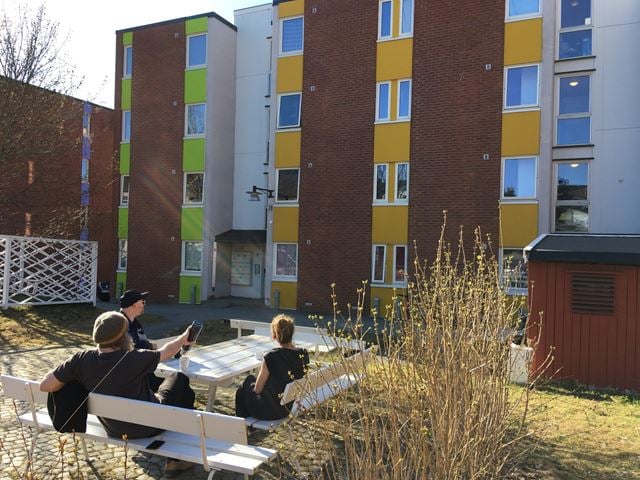" Den tredje boligsektor" finnes blant annet i Mellomveien 17-19 i Trondheim. Her er det boligblokker hvor beboerdemokrati og deltagelse vektlegges.