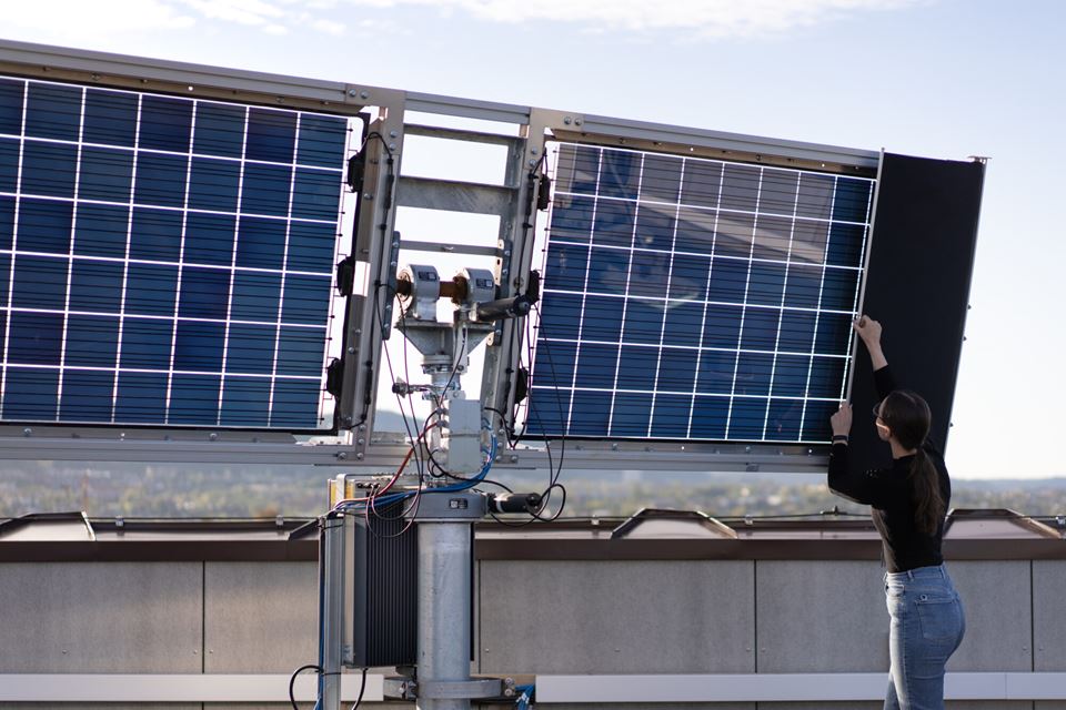 SINTEF satser på solcelleforskning og vil blant annet gjøre noe med svinn av råmaterialet silisium. Her jobbes det imidlertid i den nye solcellelaben Alpha Centauri ved SINTEF Industri. Foto: Edvin WIggen Dahl
