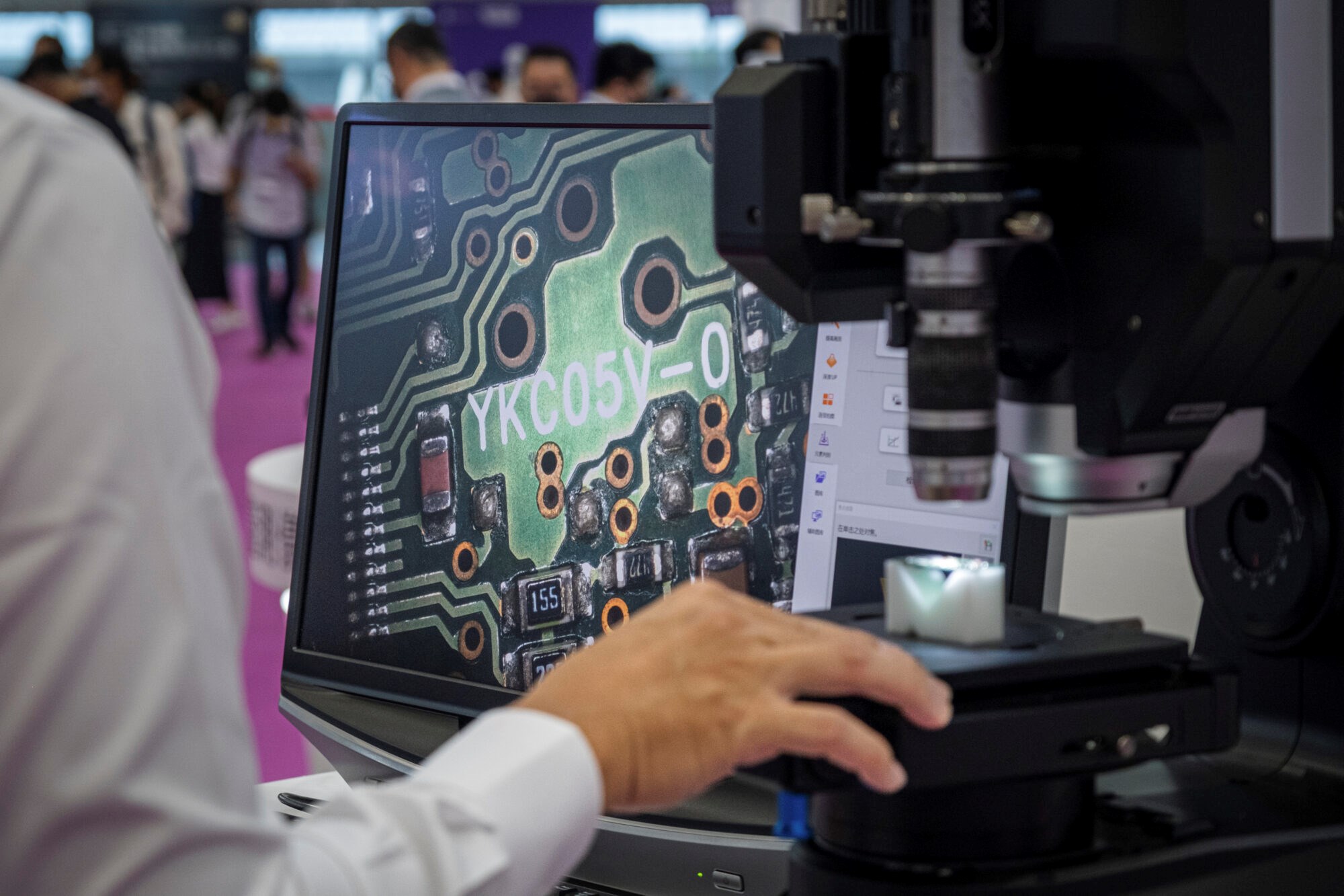 Ingen kan skape KI-milliarder uten mikrobrikker