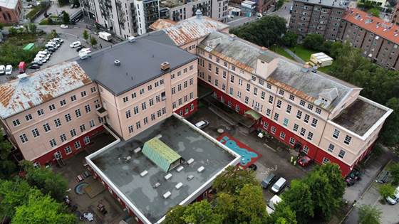 Sikrer at gammel mur kan få nytt liv i verneverdig bygg