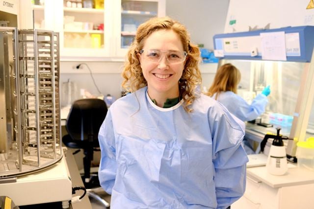 Hanne Haslene-Hox forsker for å lage bedre celleterapier. Foto: Silje Grytli Tveten, SINTEF
