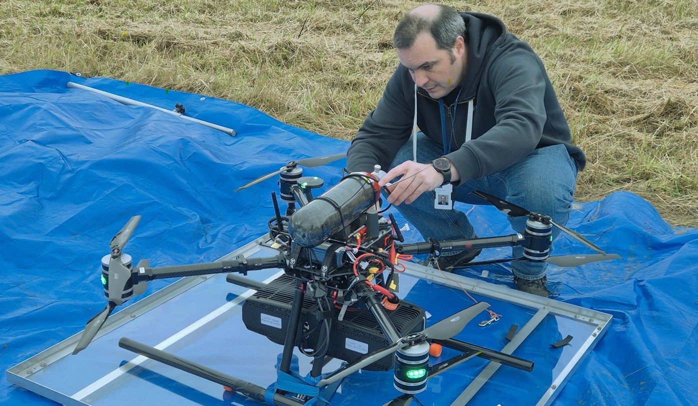 Bytter batteri med hydrogen og gir droner helt ny rekkevidde