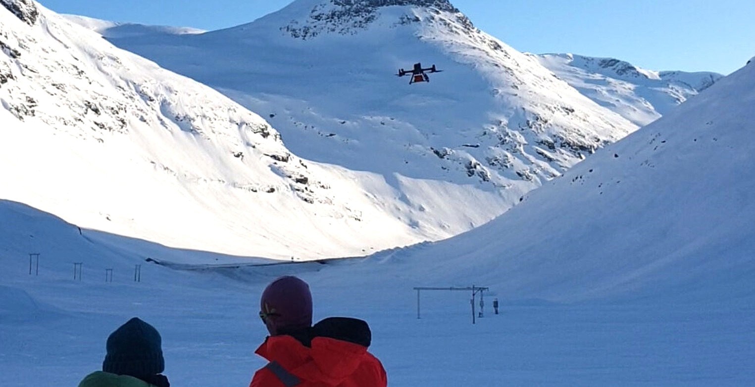 Denne dronen kan se under snø og jord