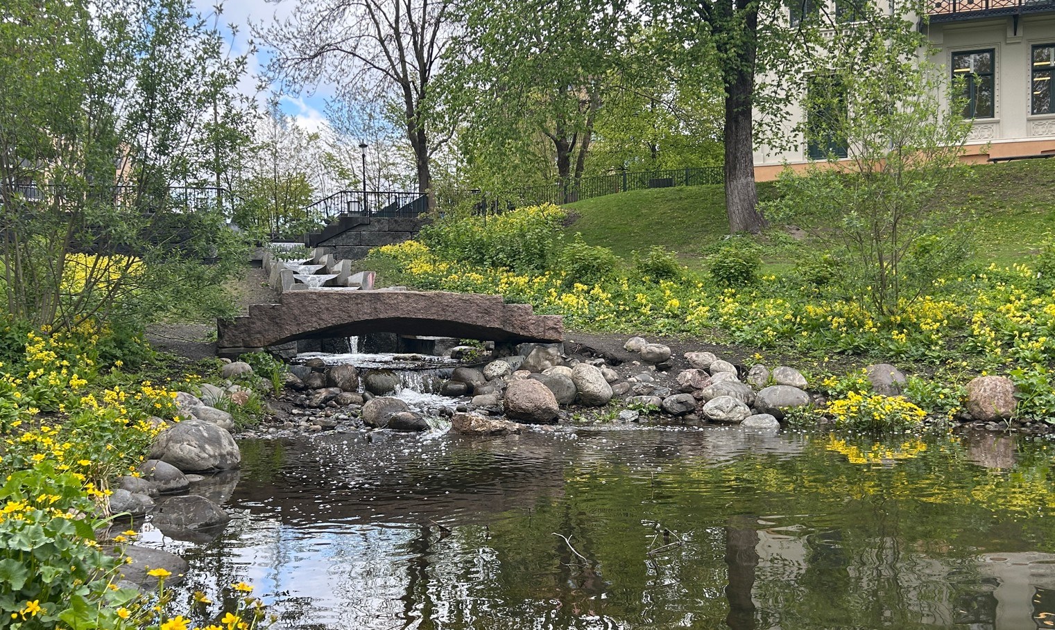 Her brukes styrtregnet til å skape trivsel i byen
