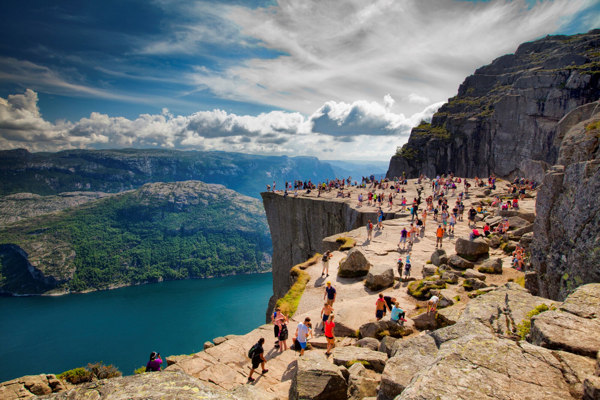 Nå kan turiststrømmen til Preikestolen varsles i forkant