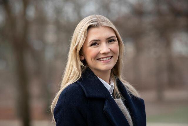 Sandra Klonteig i SINTEF. Portrett tatt ute på høsten. 