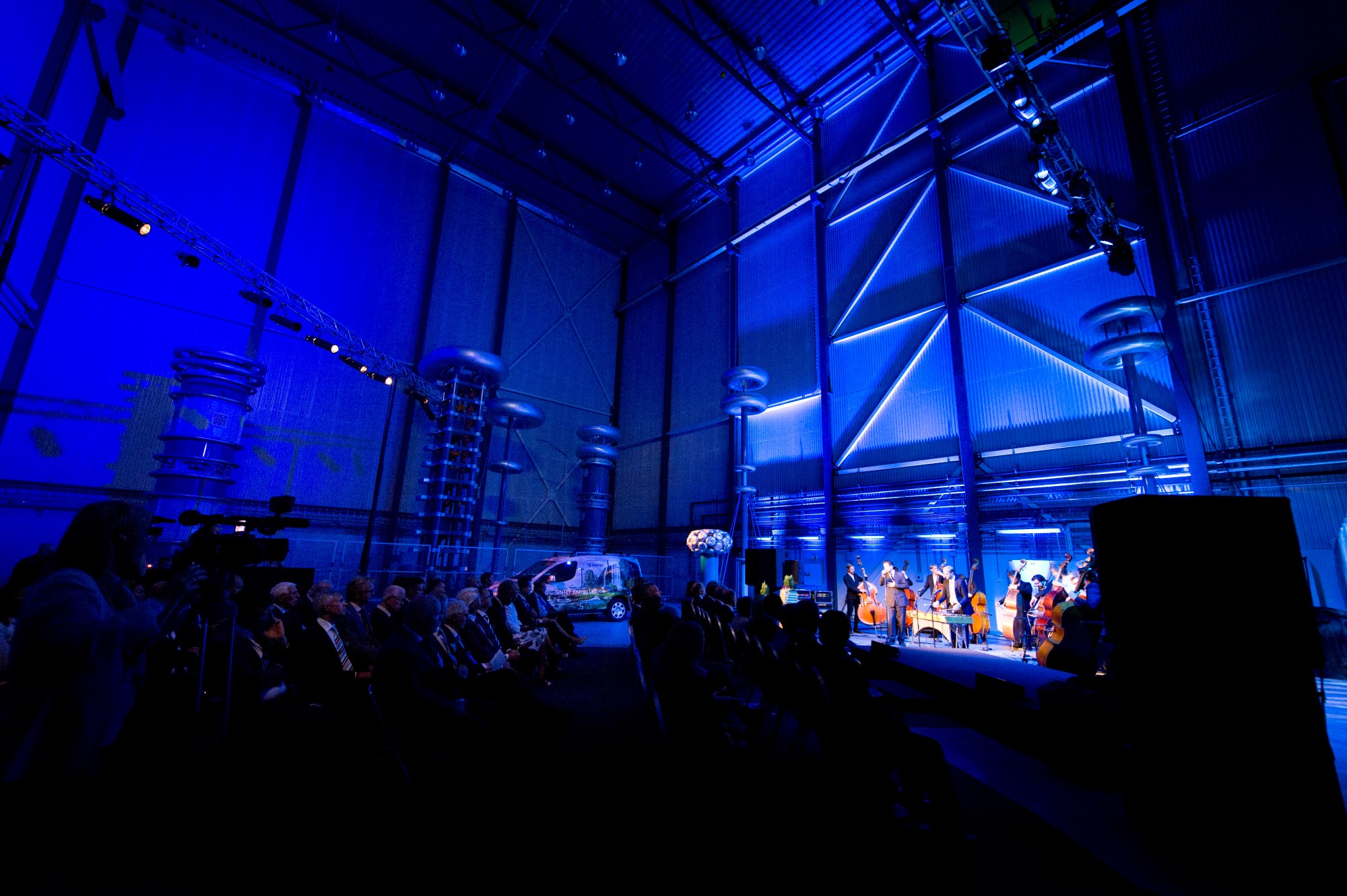 The high-voltage laboratory is the biggest and most spectacular of the facilities assembled under one roof at the new SINTEF Energy Lab. Photo from the opening ceremony: Thor Nilsen.