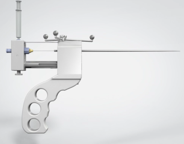 Verktøyet MultiGuide ser ut som en pistol med en strikkepinne som skjefte.