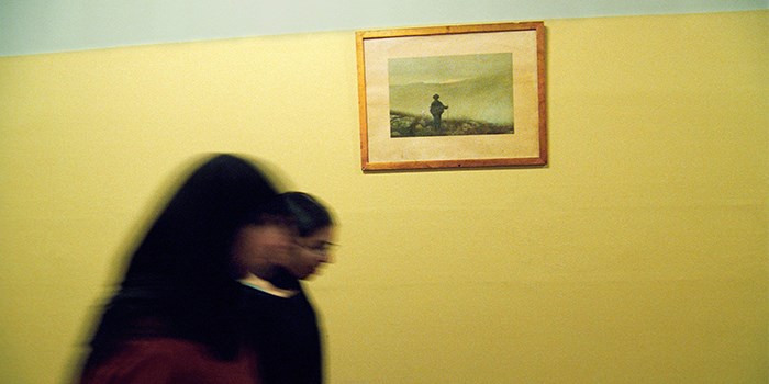 A vicious circle is being broken. Refugees who have arrived in Norway with poor reading and writing skills rapidly become qualified for employment as a result of a multi-innovative training project. Photo: Leif Gabrielsen/Samfoto