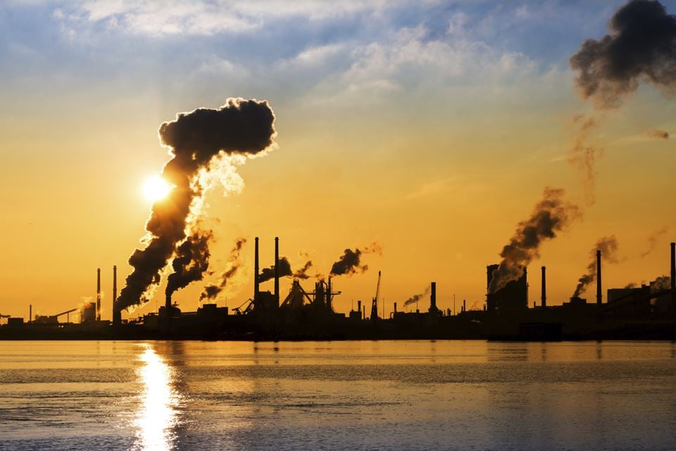 By using a new concept for CO2 capture employing renewable heat recovery technology, the energy requirement for CO2 capture from cement plants is reduced by three quarter,s as shown by calculations completed by SINTEF Industry in Norway and Politecnico di Milano, Italy. The system can be installed in all industrial installations that emit exhaust gases containing CO2. Photo: Thinkstock.