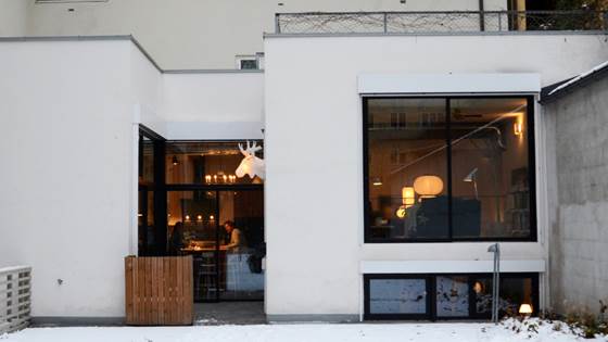 Making a car workshop into an attractive, energy-efficient urban residence