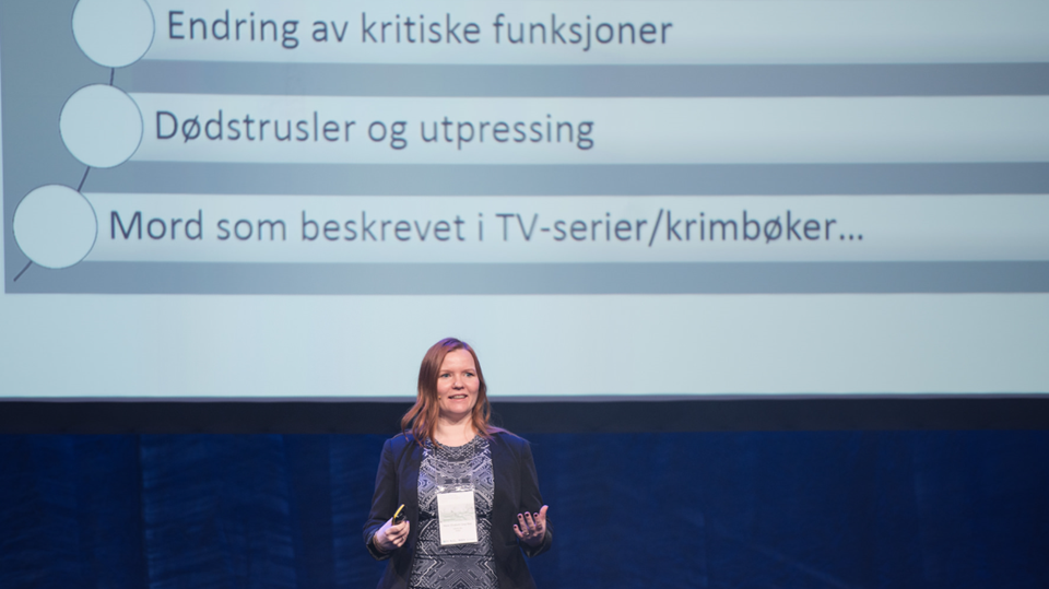 SINTEF researcher Marie Moe has a pacemaker. To her surprise, she discovered that it can be hacked. She recently held a presentation about the dangers when "everything" is connected to the Internet. Photo: Andreas Buarø