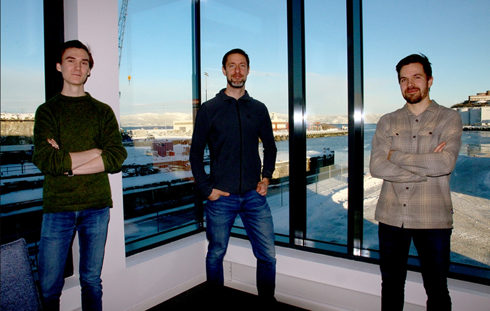 This trio from NTNU’s Department of Design is playing a central role in the research work at the new NTNU Shore Control Centre. Left to right are research assistant Thomas Kaland, professor Ole Andreas Alsos and PhD candidate Erik Veitech. Photo: Idun Haugan / NTNU
