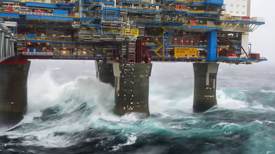 Measuring the impact of extreme waves on offshore structures