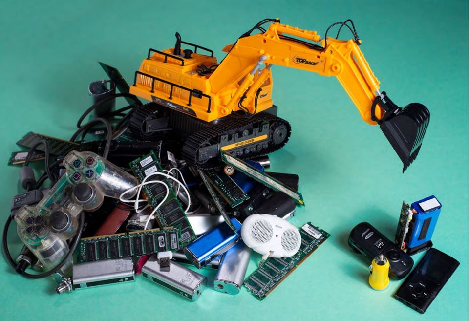 Only a third of all electronic waste, so-called WEEE, is collected and recycled for reuse. Our homes are full of electronic devices, and if you check their contents you will be able to tick off almost all of the elements in the periodic table. Photo: e-wastemonitor.info CC BY-NC-SA