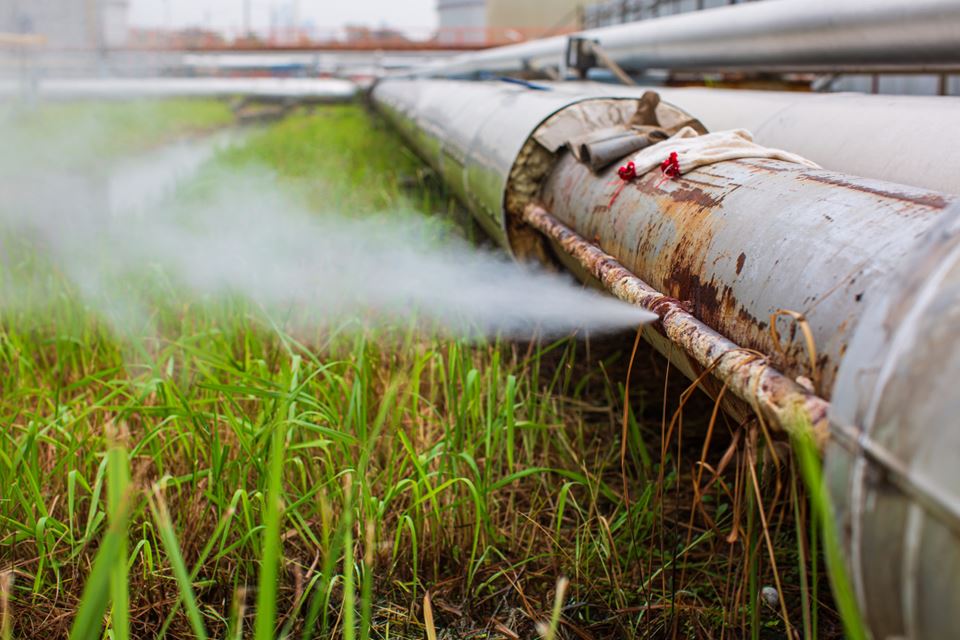 Corrosion under insulation materials is one of the nightmares for everyone who runs process plants. Sintef is now developing a new surveillance technology against this threat. Illustration photo: noomcpk / Shutterstock