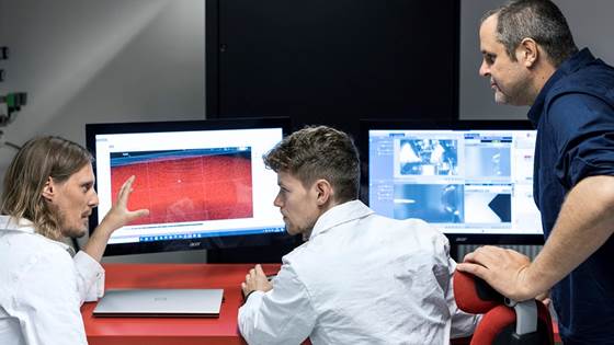 Atomic-level 3D models show us how gadgets work