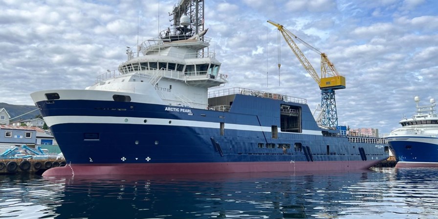 A vessel that 'hand-picks' its catch from the seabed - Vimarsana News
